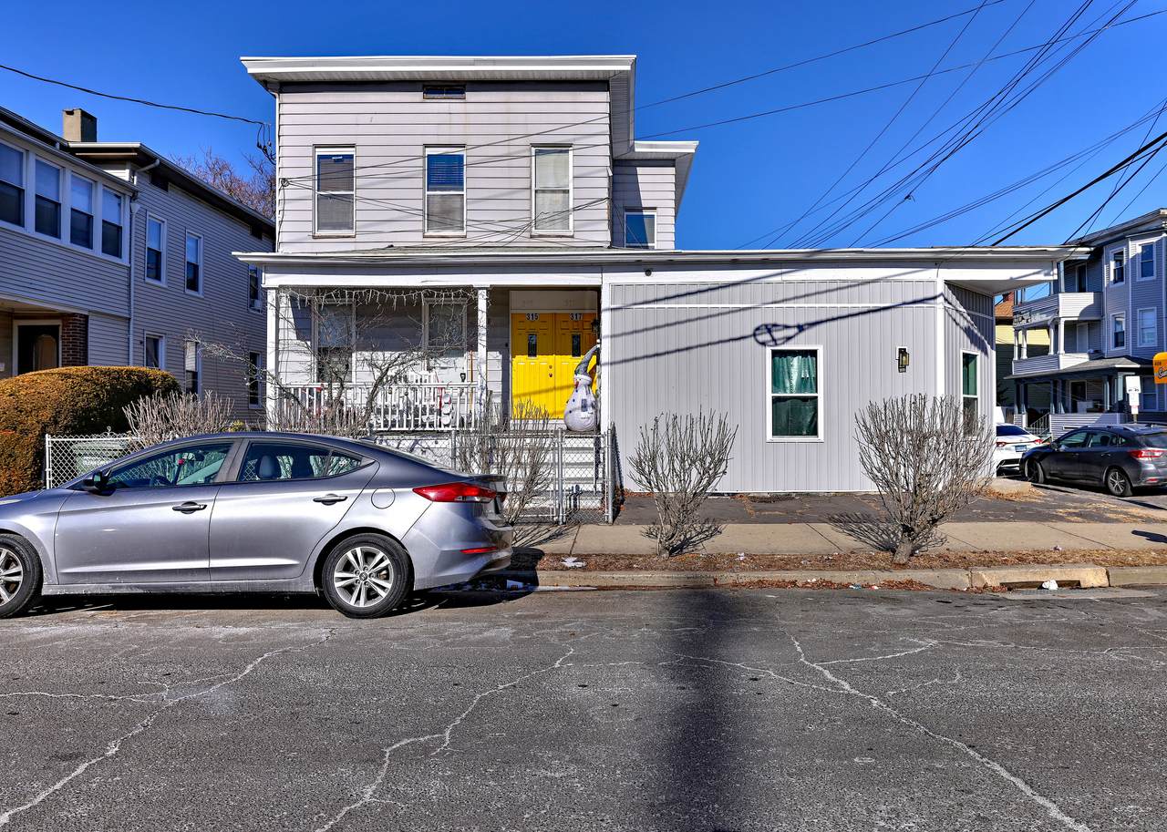 315 Nichols Street - Photo 1