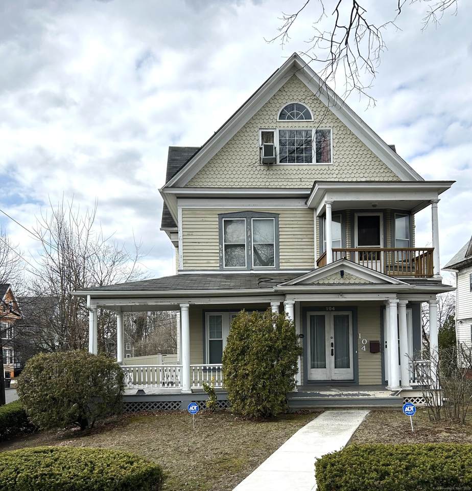 104 Howard Avenue - Photo 1