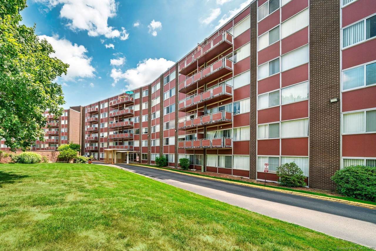 1320 Berlin Turnpike - Photo 1