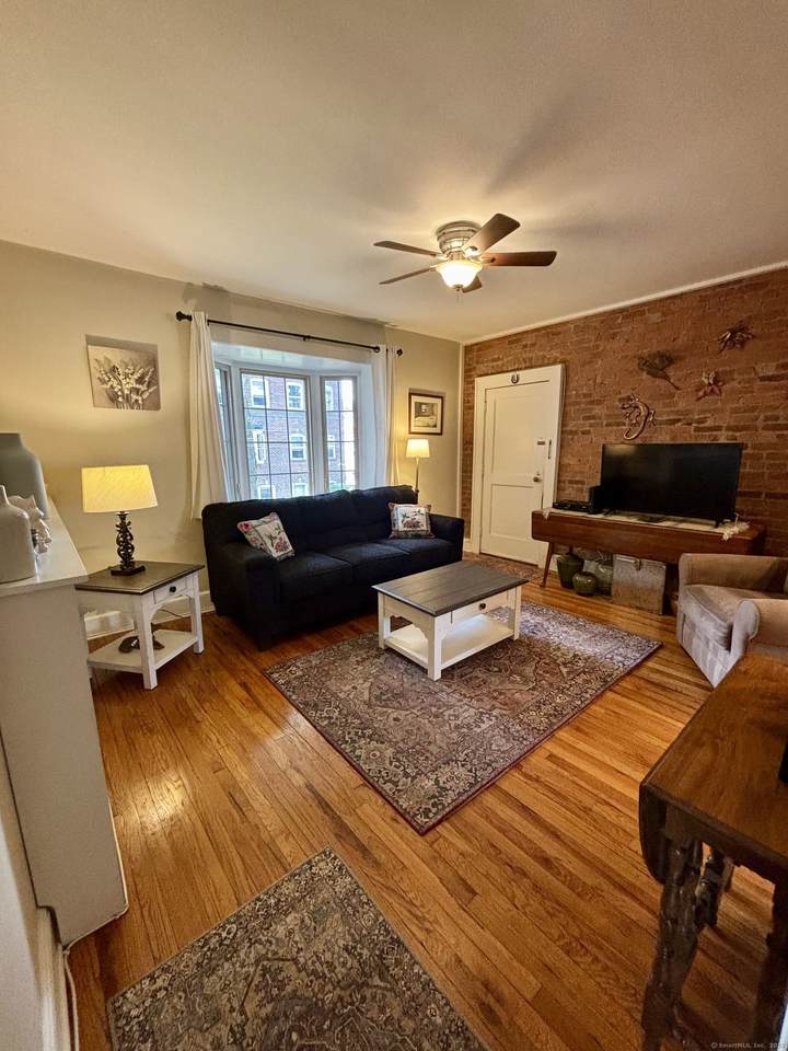 62 Rowsley Street - Photo 1
