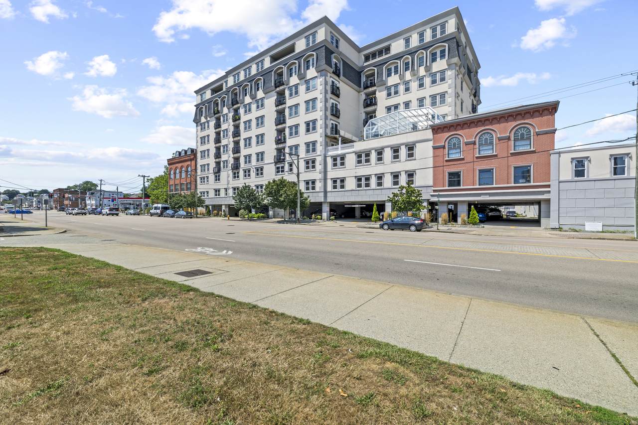 461 Bank Street - Photo 1