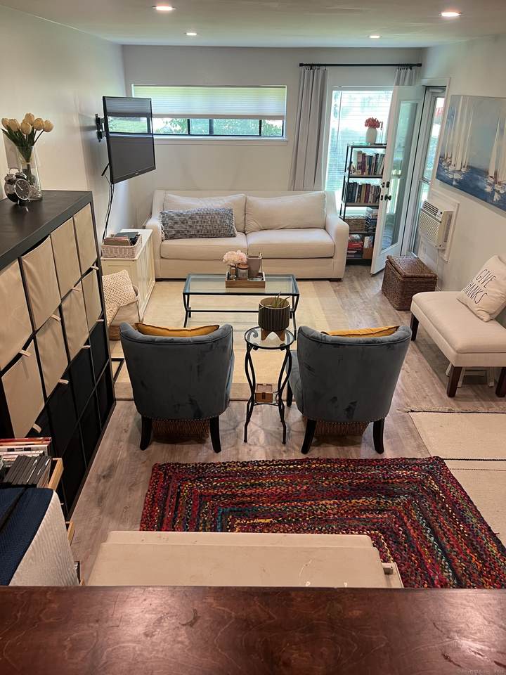 3699 Broadbridge Avenue - Photo 1