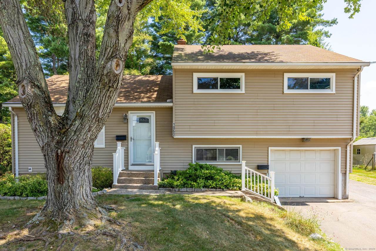 1060 Forbes Street - Photo 1