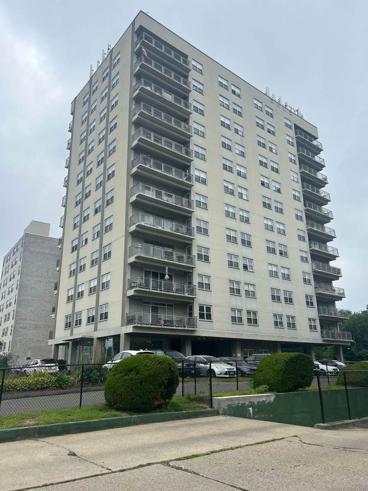 2370 North Avenue - Photo 1