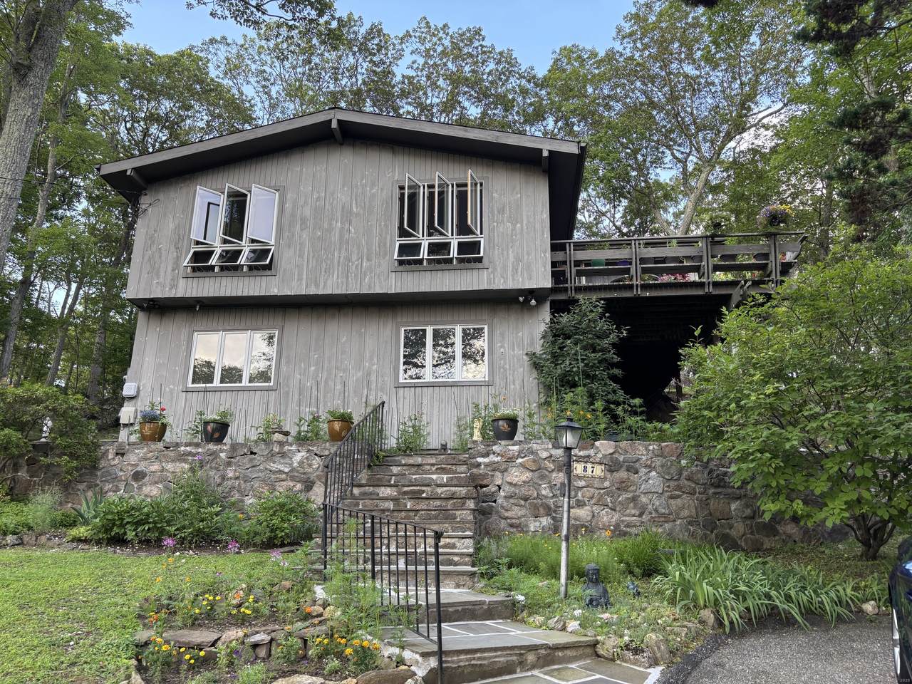 87 Carol Street - Photo 1