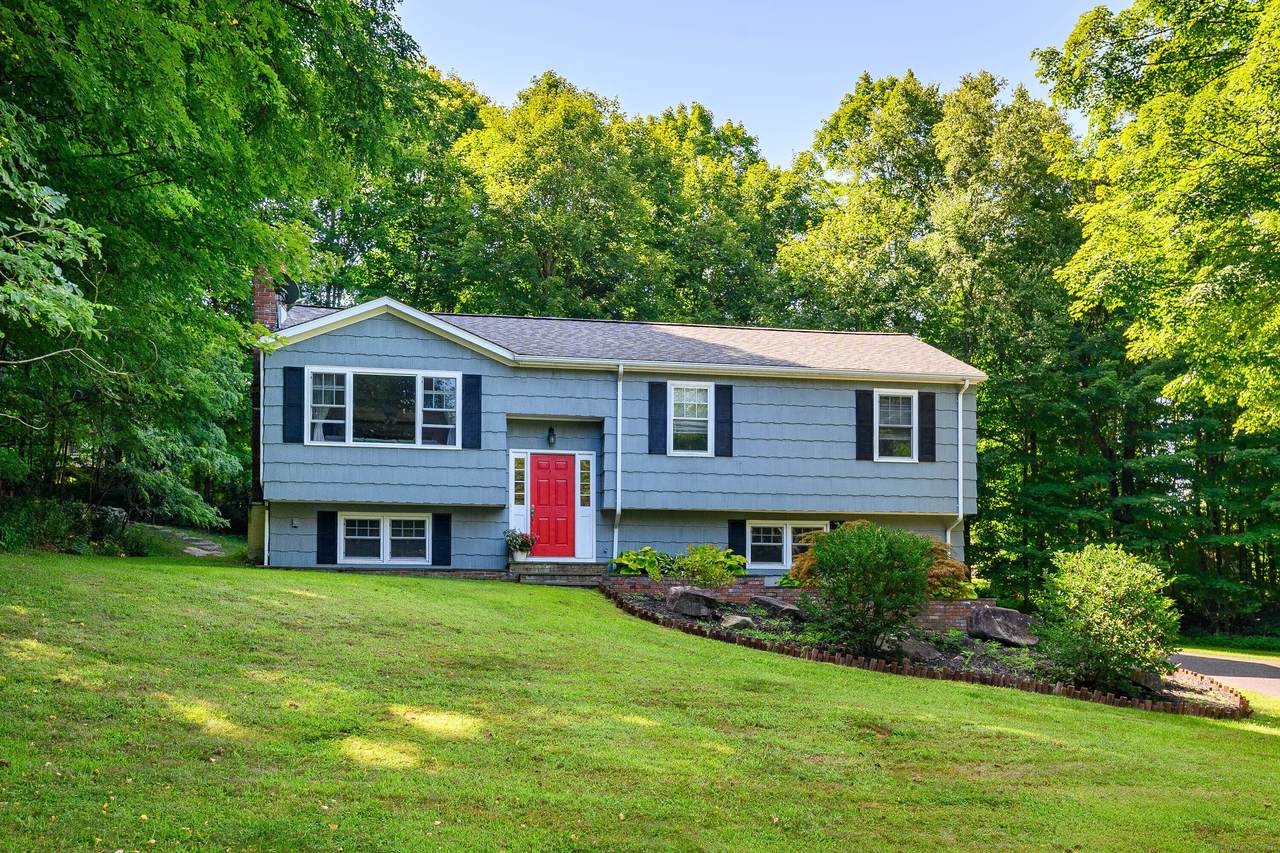 6 Red Cedar Drive - Photo 1