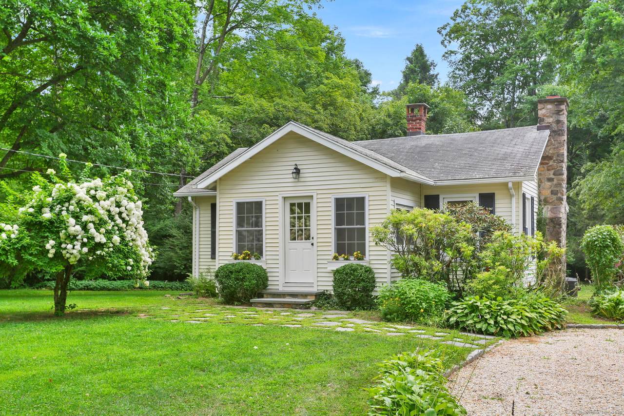 27 Seeley Road - Photo 1