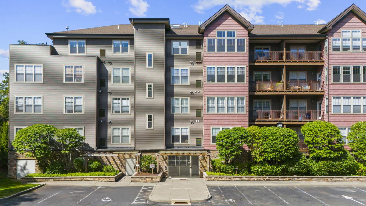 100 Richards Avenue - Photo 1