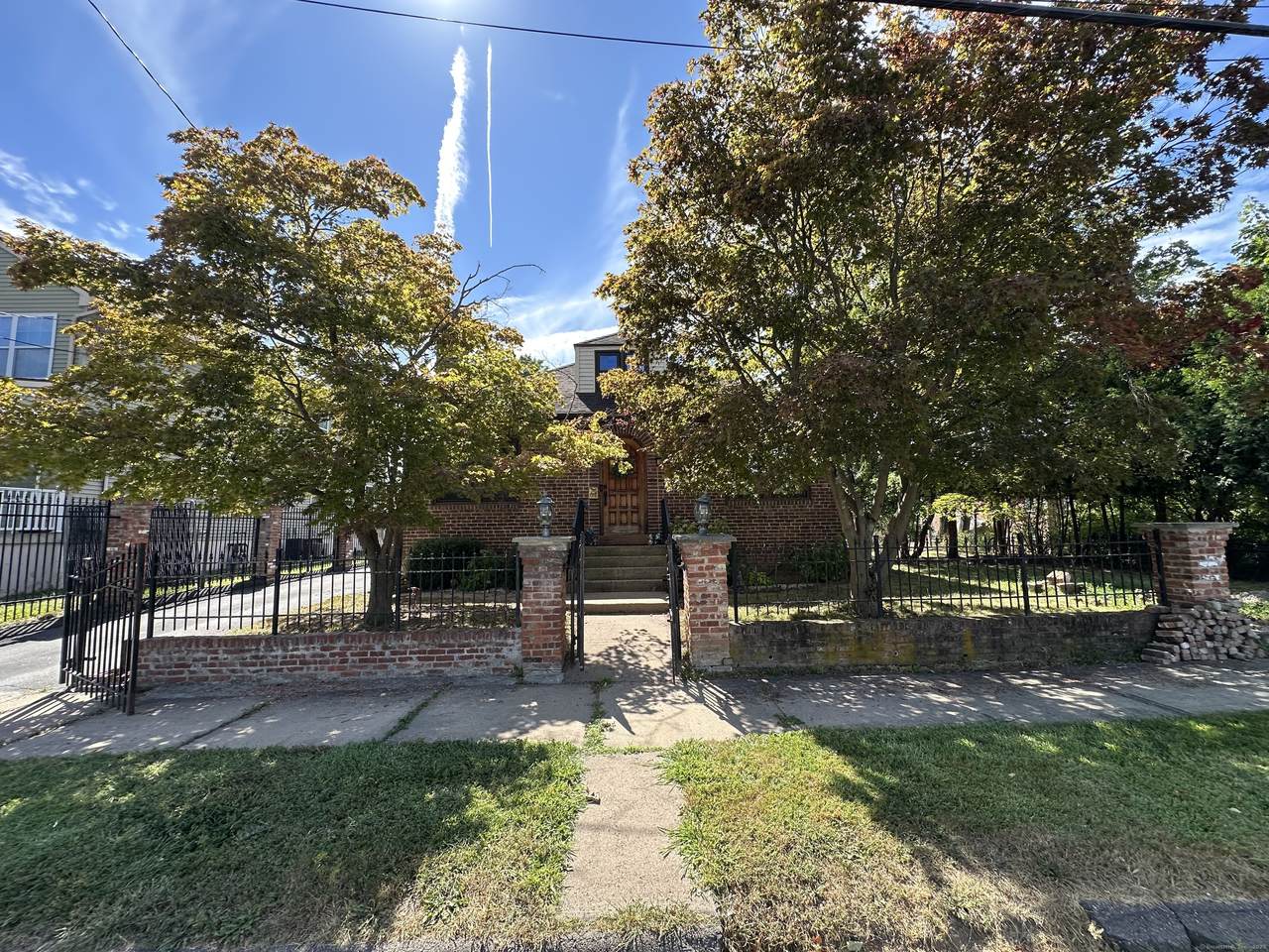 61 Wilbur Street - Photo 1