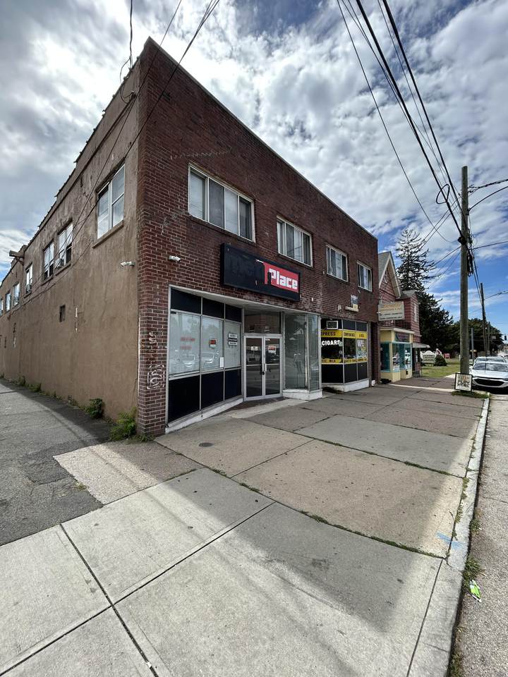 715 Burnside Avenue - Photo 1