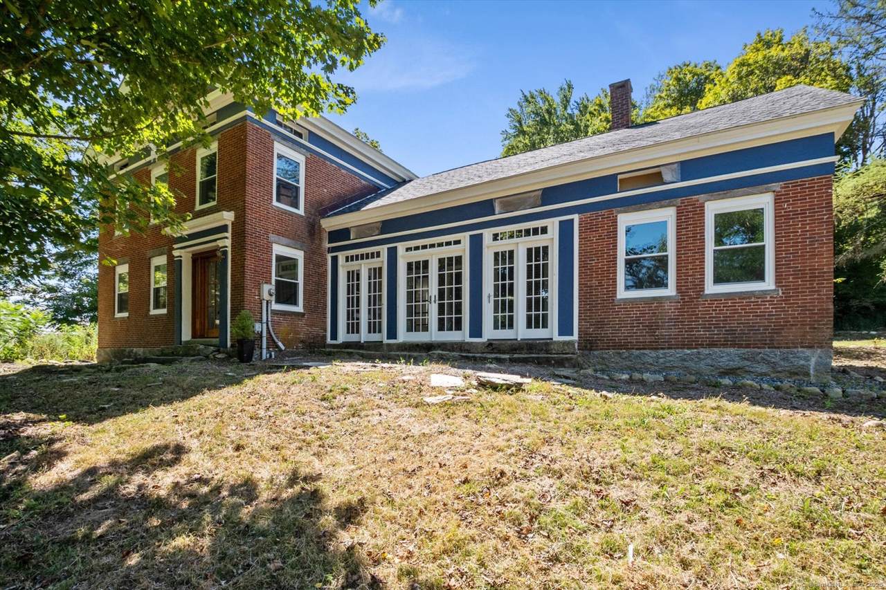 767 George Washington Turnpike - Photo 1