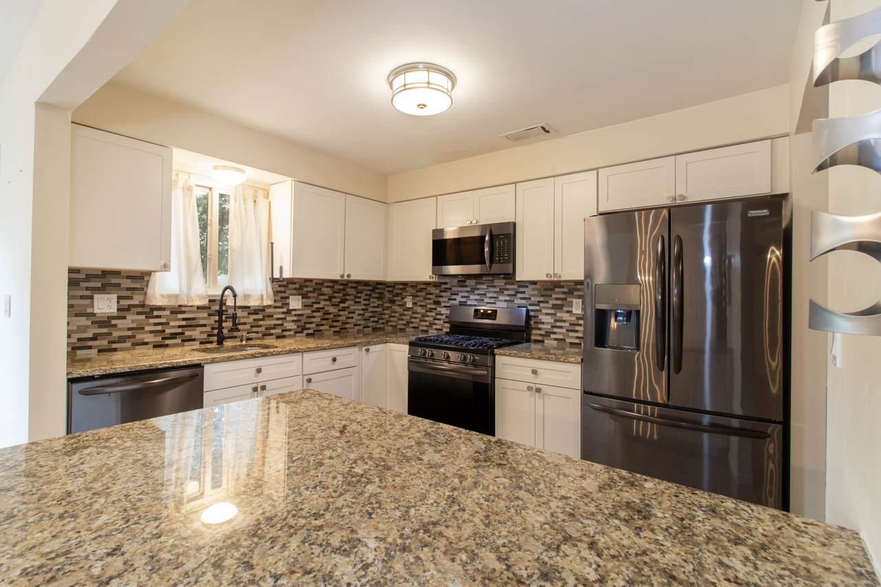 55 Thompson Street - Photo 1