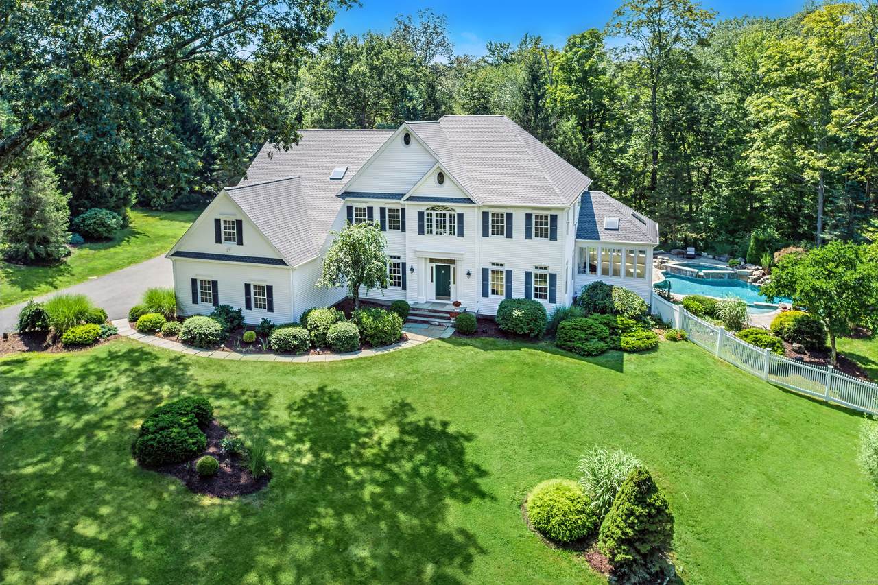 21 Schoolhouse Place - Photo 1