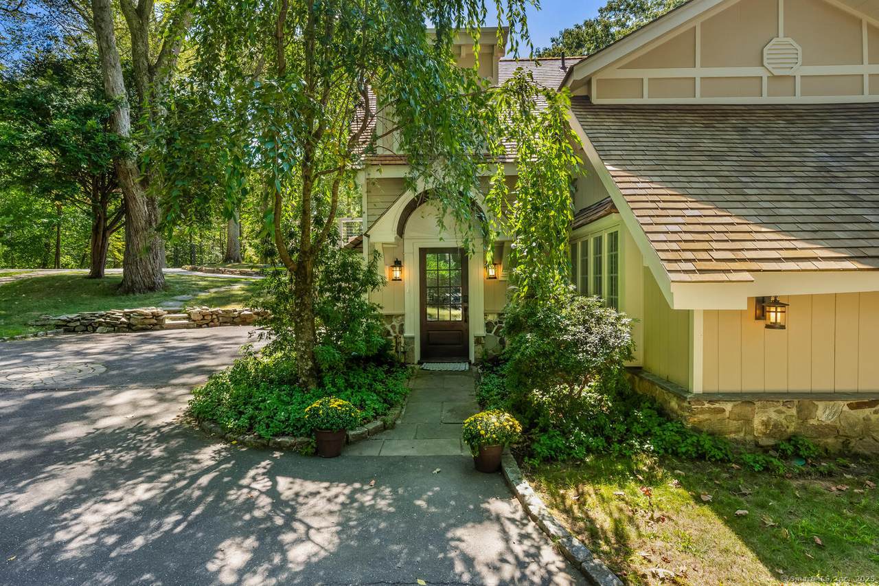 138 Roseville Road - Photo 1