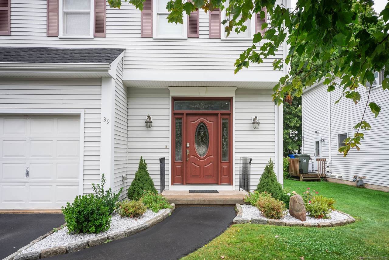 39 Pepper Bush Lane - Photo 1