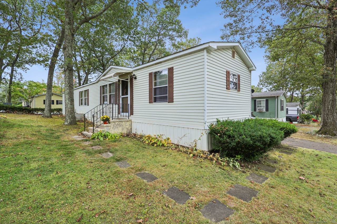 15 Stonewood Terrace - Photo 1