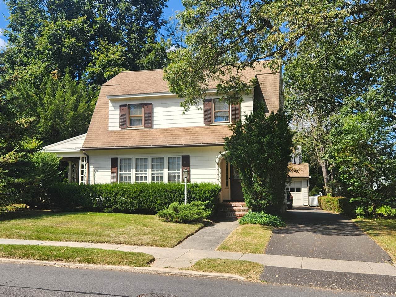 88 Coniston Avenue - Photo 1