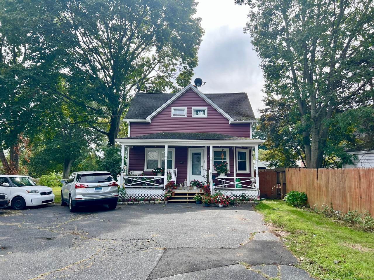 303 Villa Avenue - Photo 1