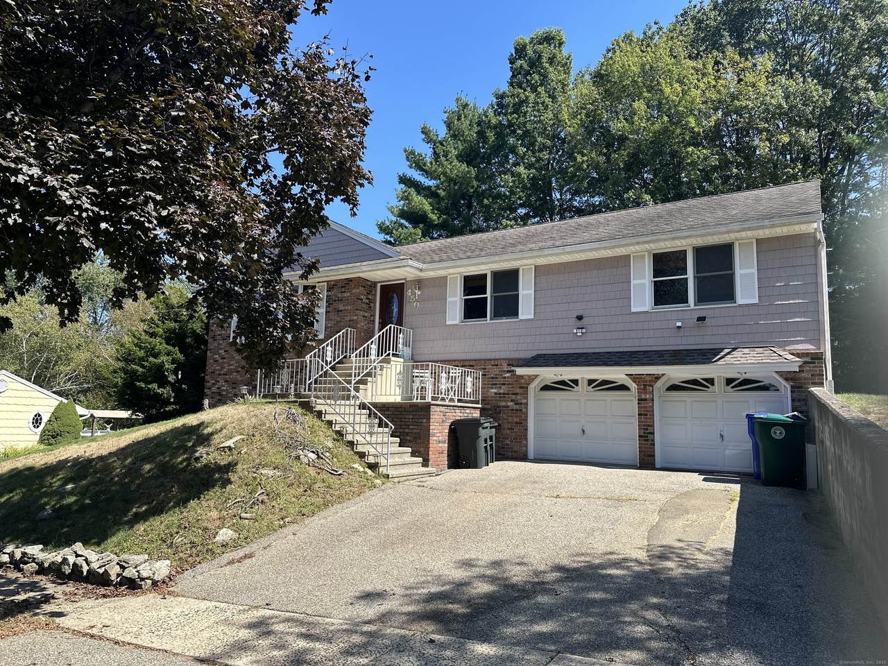 450 Emerald Place - Photo 1