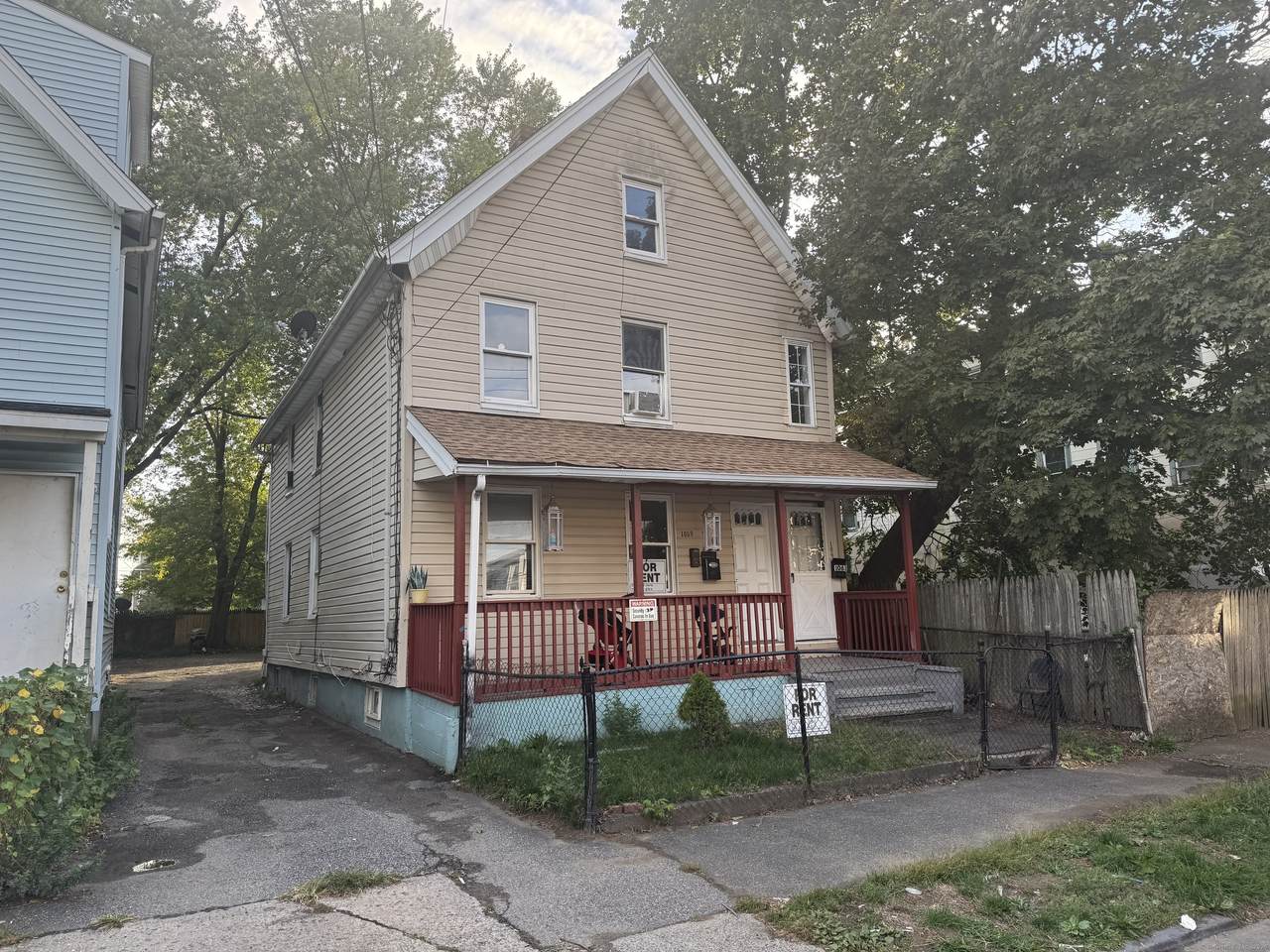 1059 Hancock Avenue - Photo 1