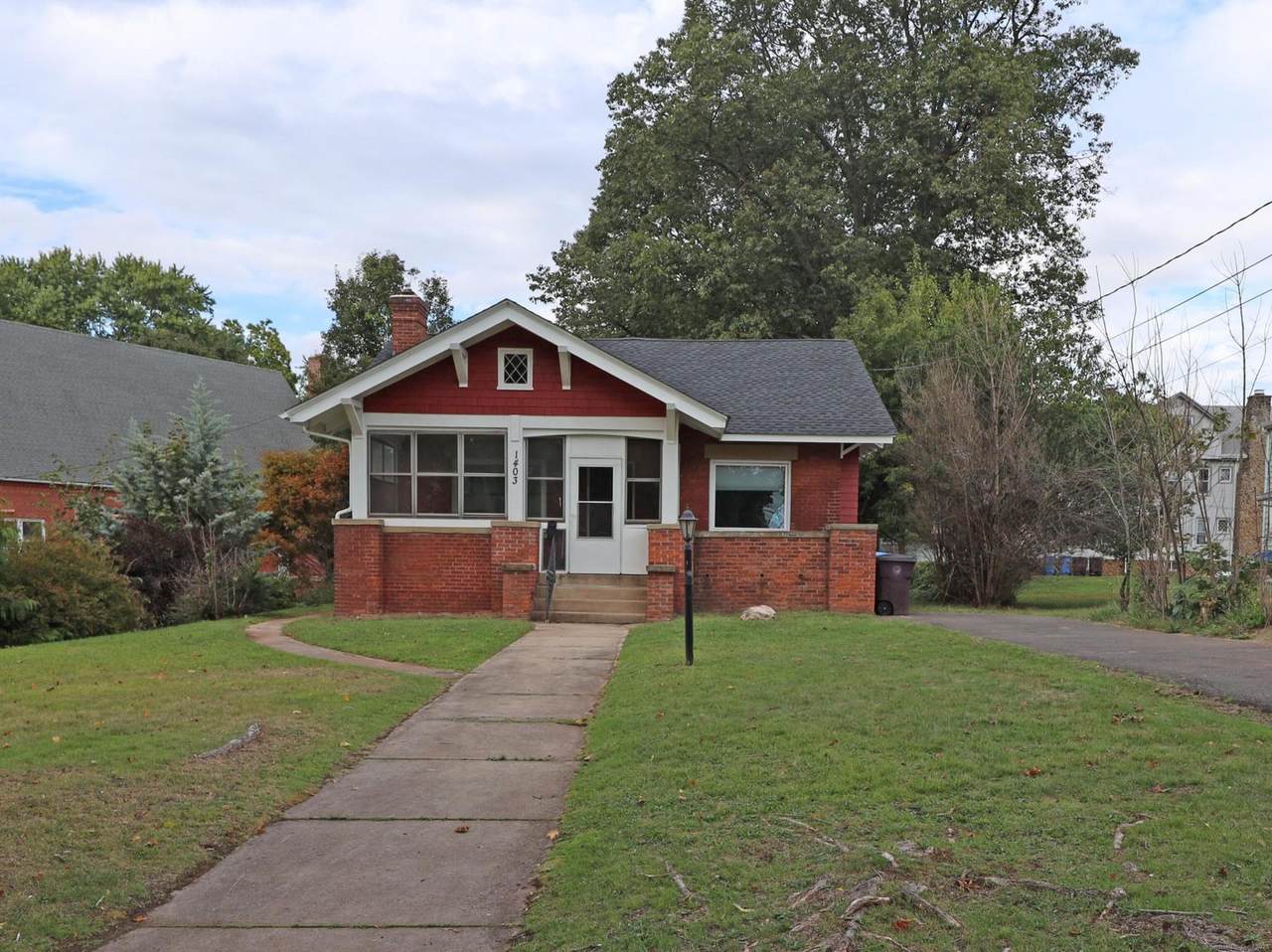 1403 Stanley Street - Photo 1