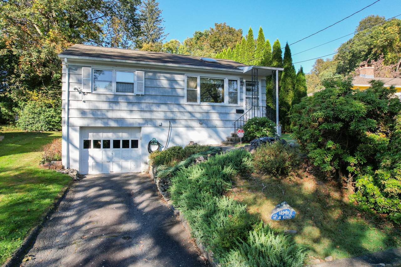 37 Robinwood Road - Photo 1