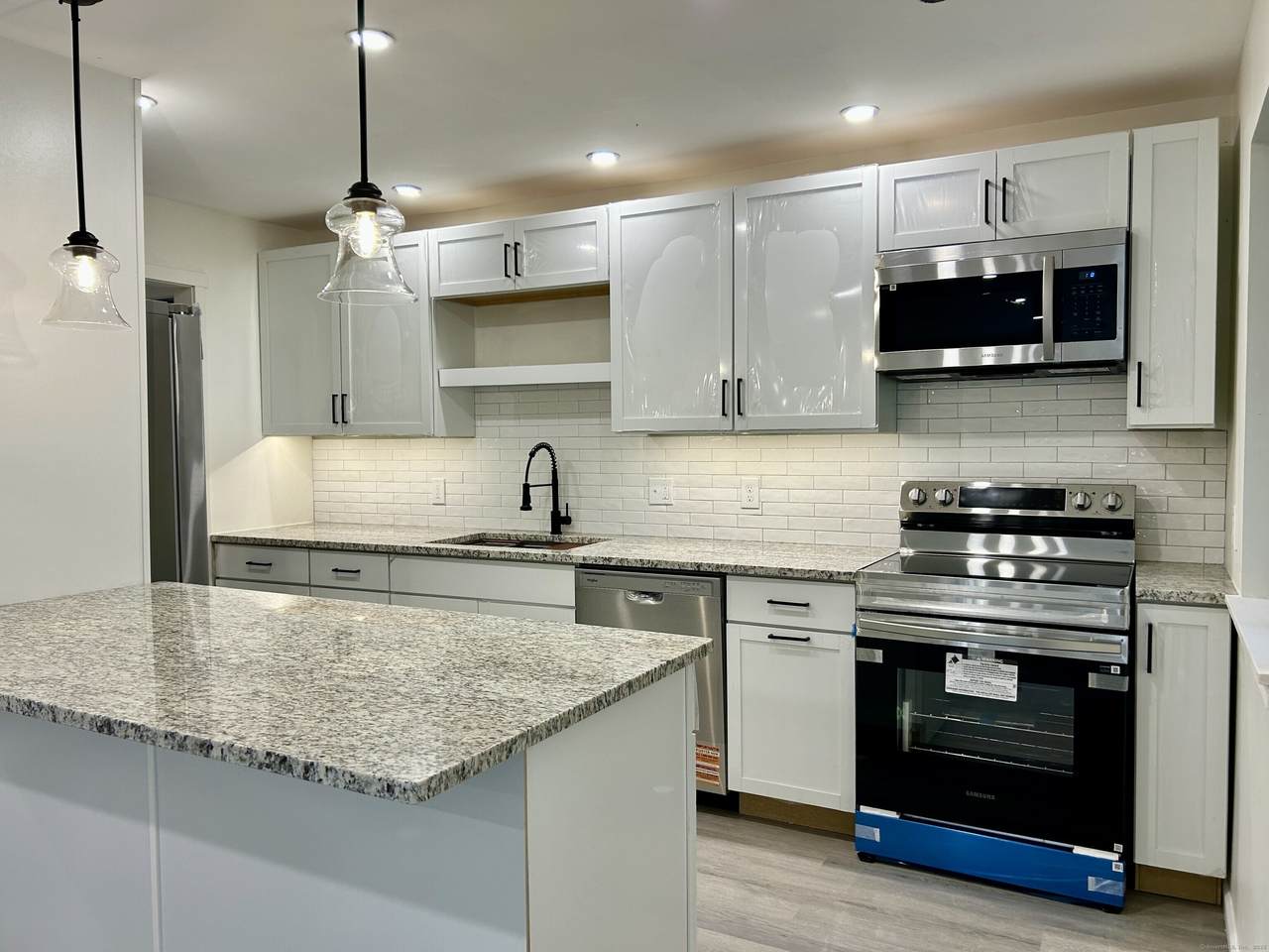 114 Heritage Village - Photo 1