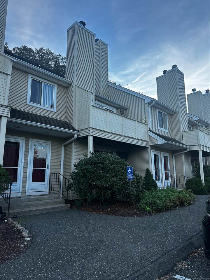 103 Willow Springs - Photo 1