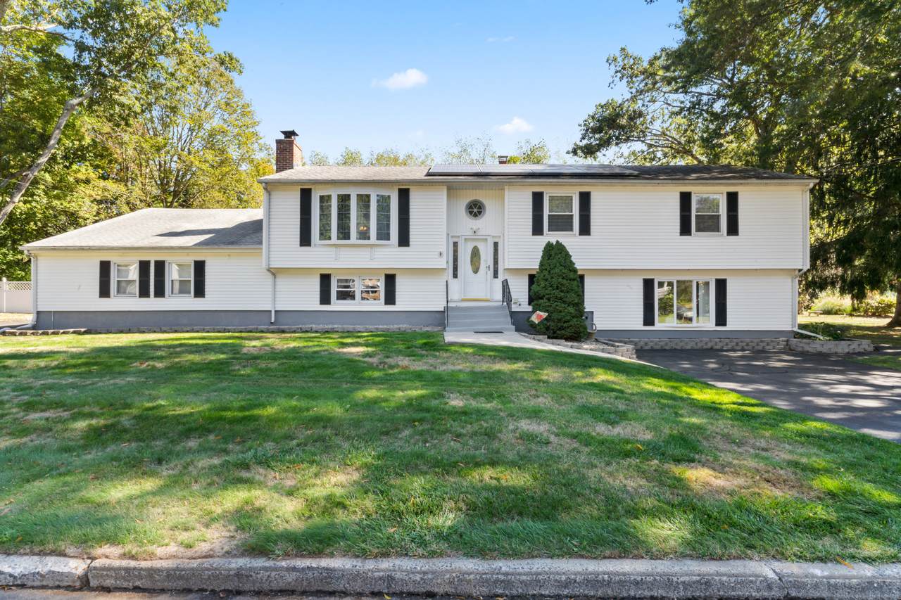 32 Branhaven Drive - Photo 1