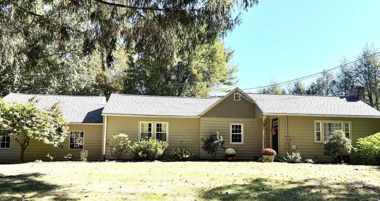 2 Woodbine Lane - Photo 1