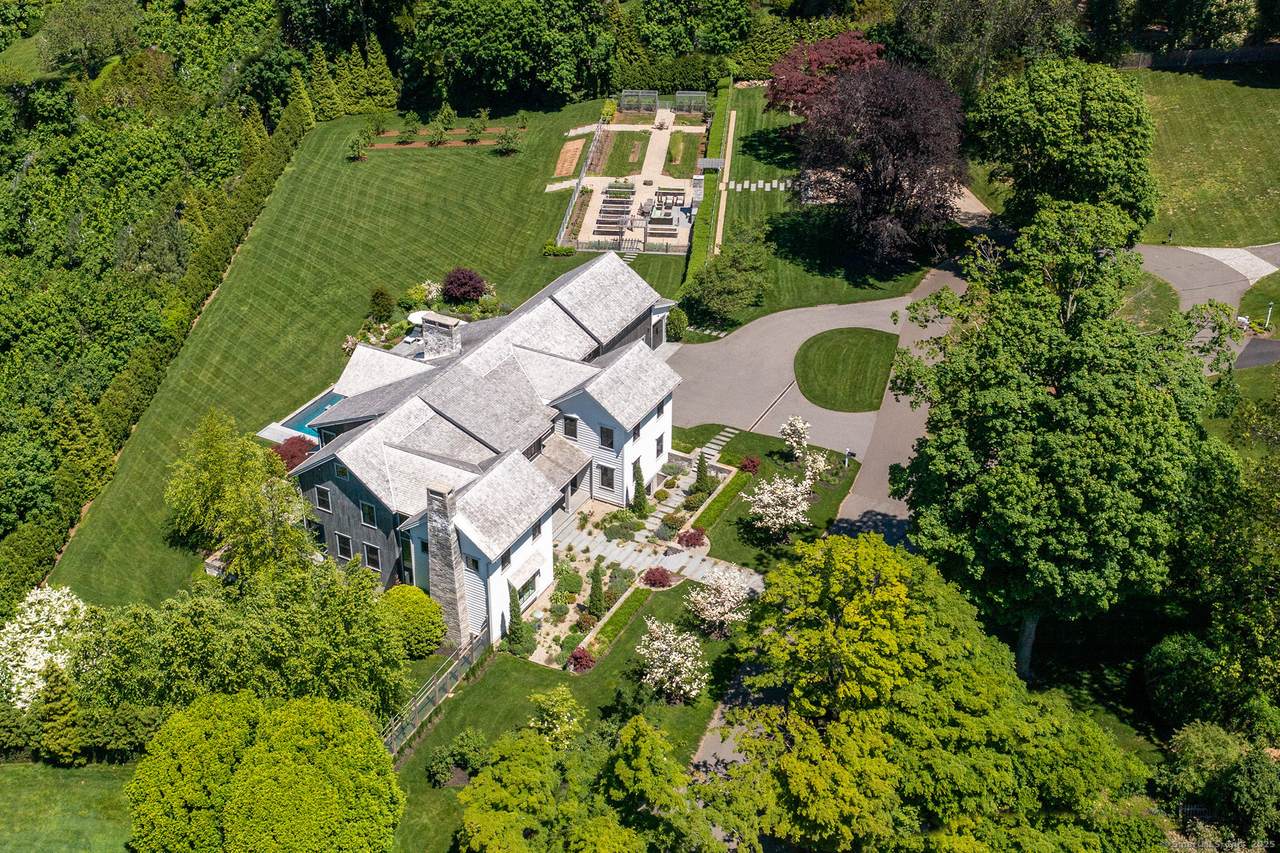 39 Compo Parkway - Photo 1