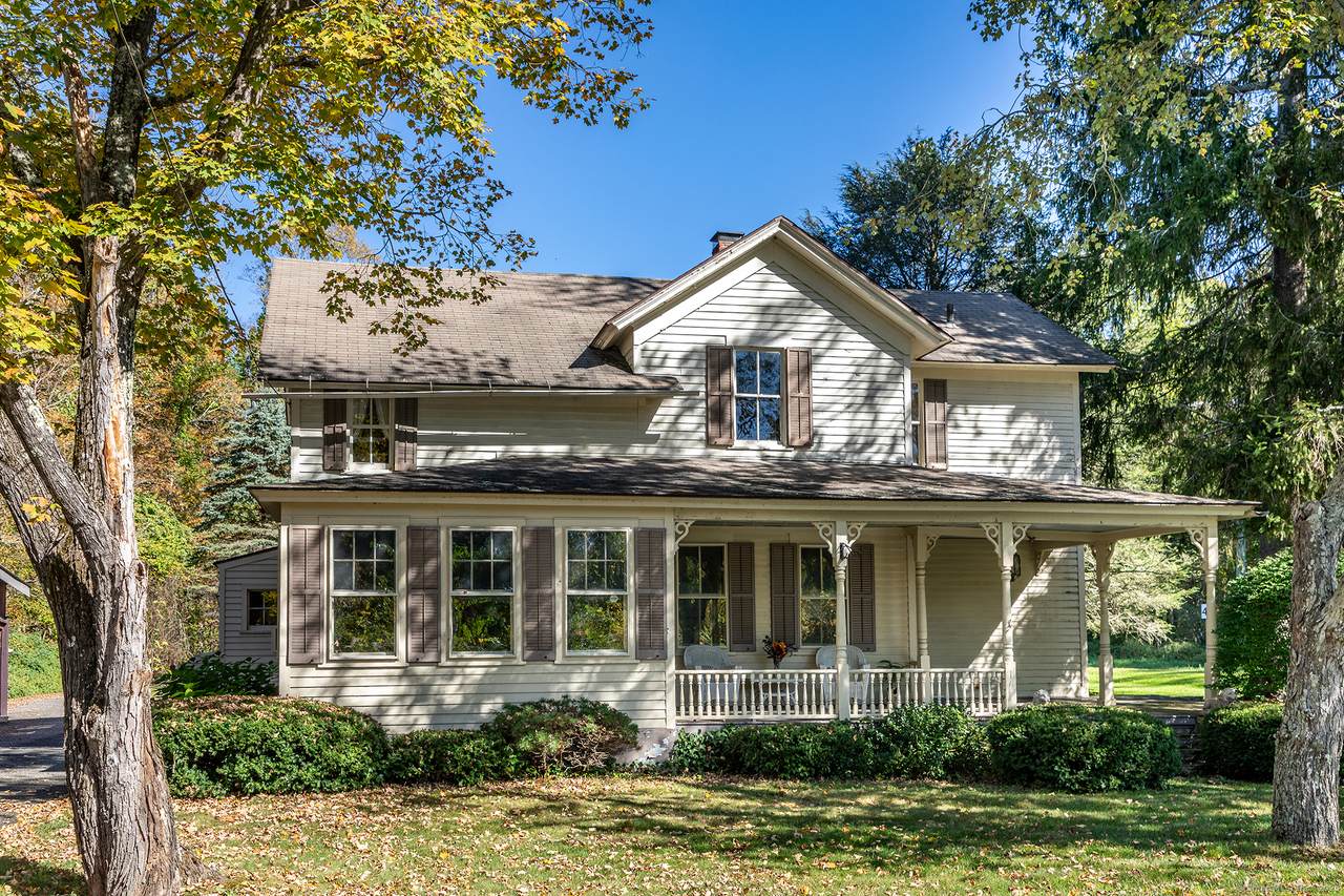 1 Shore Road - Photo 1