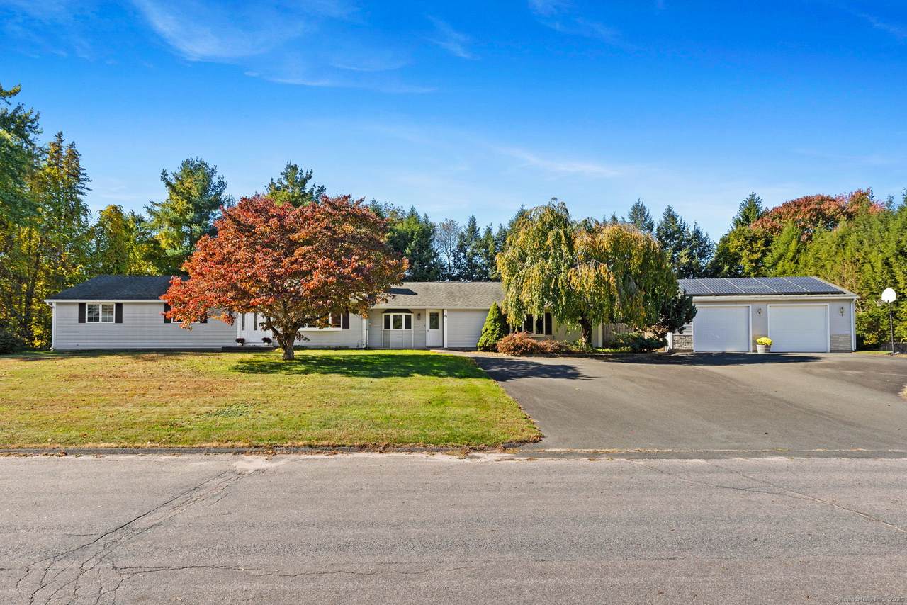 27 Margaret Drive - Photo 1