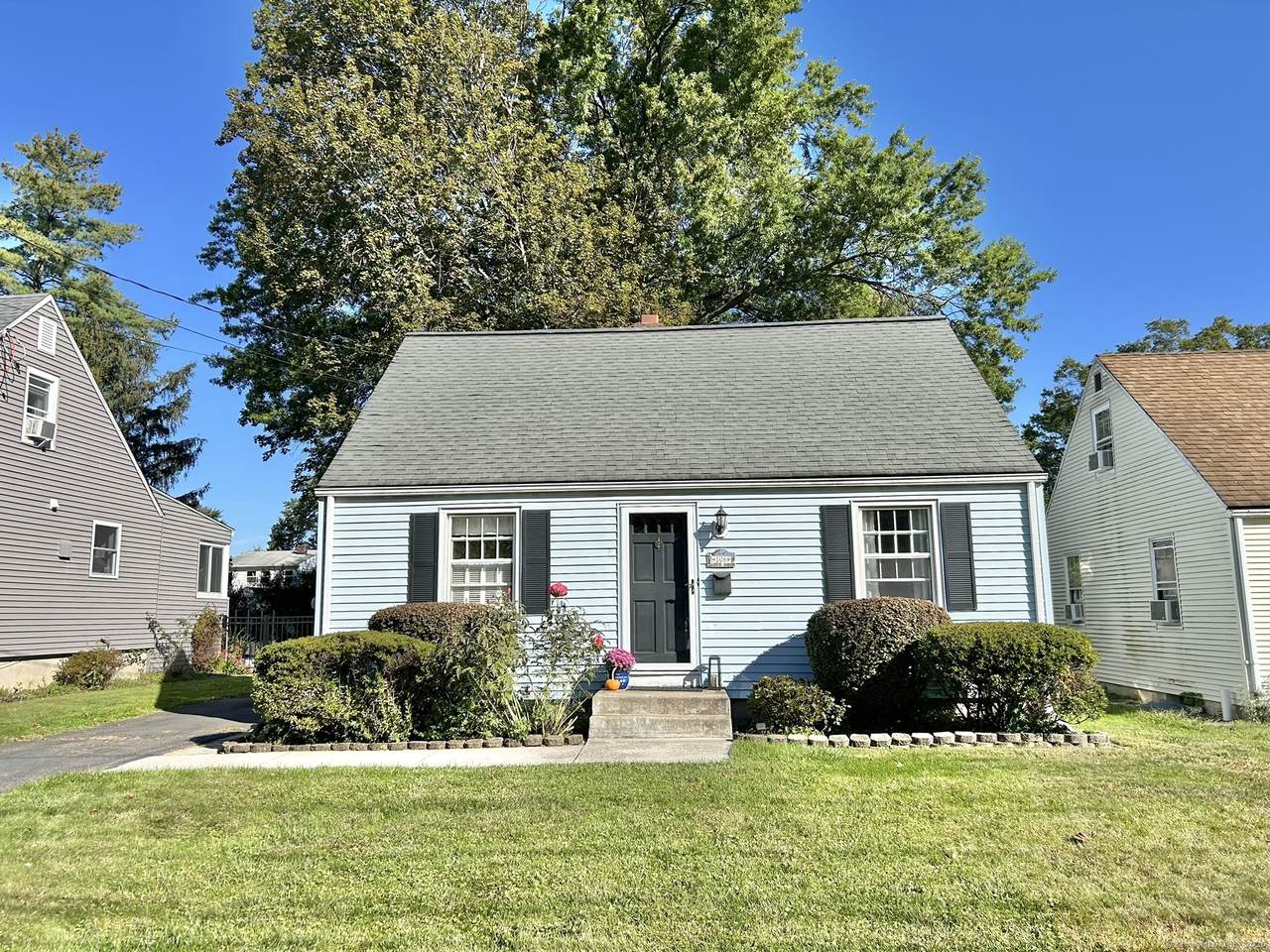 106 Englewood Avenue - Photo 1