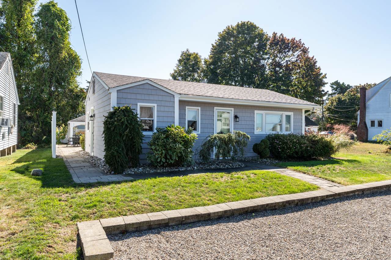 56 Uncas Road - Photo 1