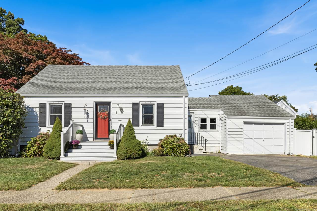 9 Mayflower Court - Photo 1