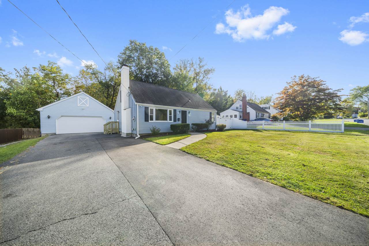 127 Sunset Street - Photo 1