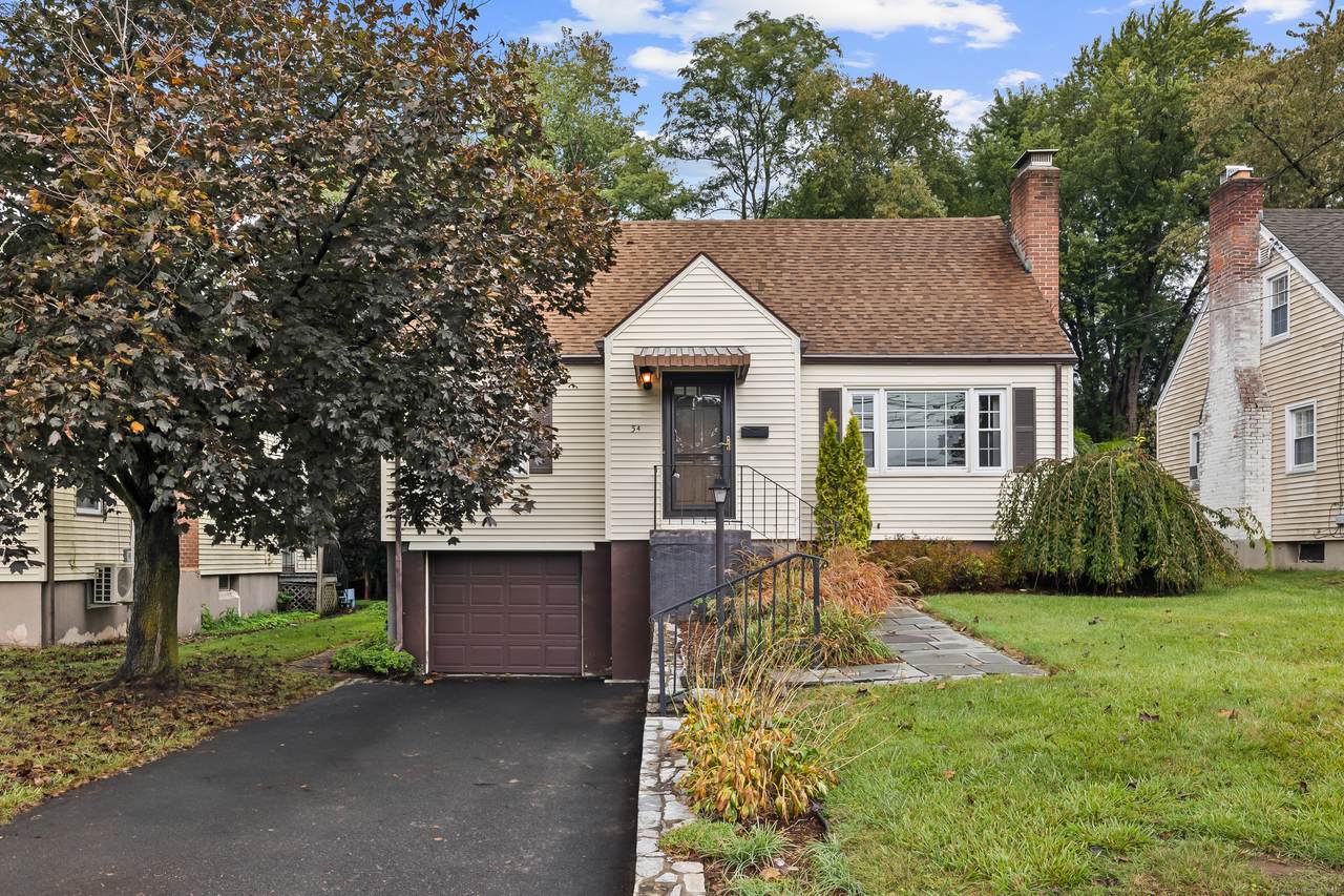 54 Jackson Avenue - Photo 1