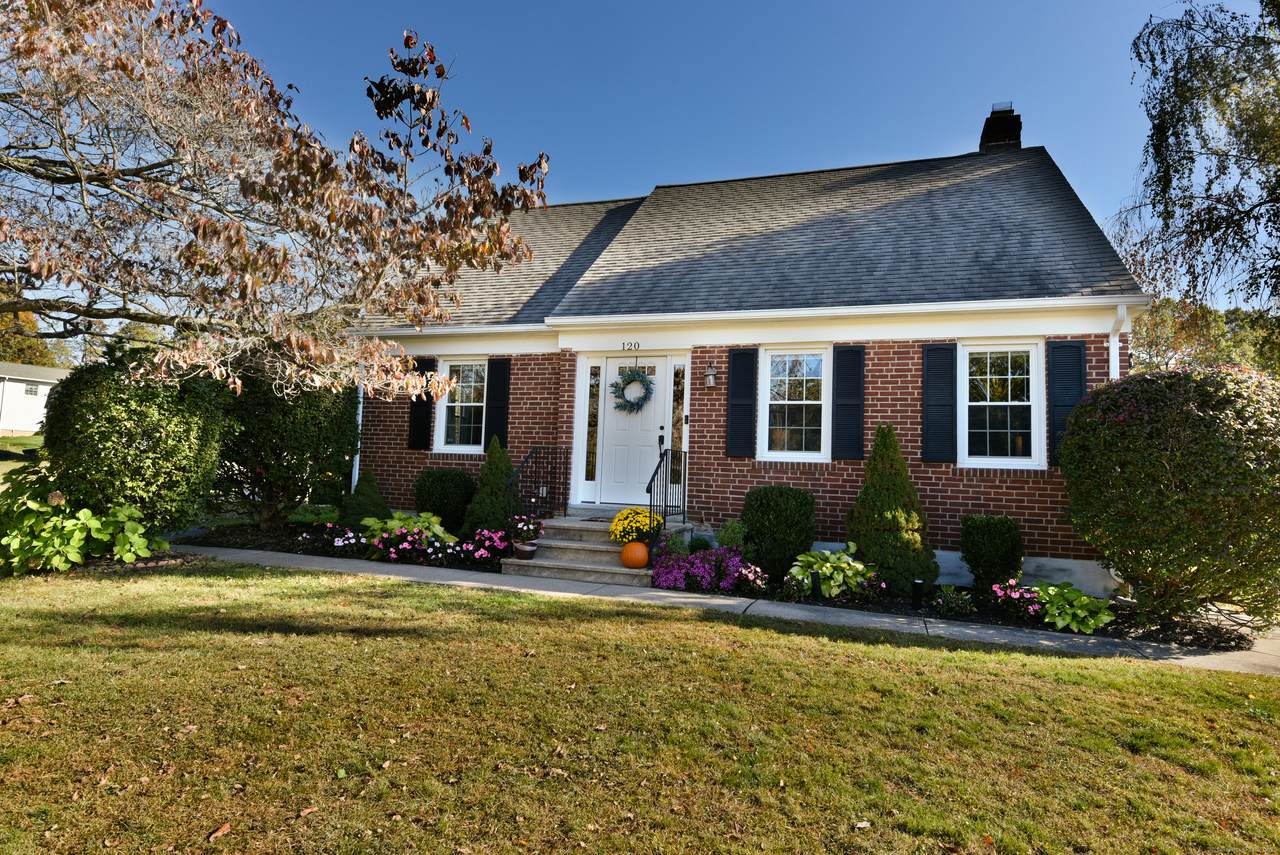 120 Round Hill Road - Photo 1