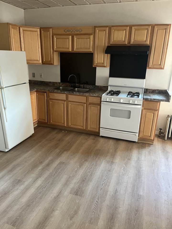 65 Stevens Street - Photo 1