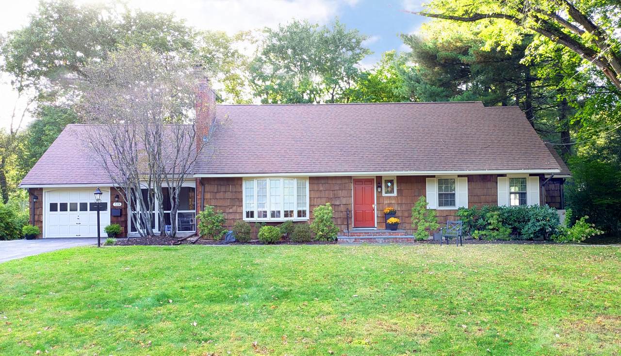 729 Mountain Road - Photo 1