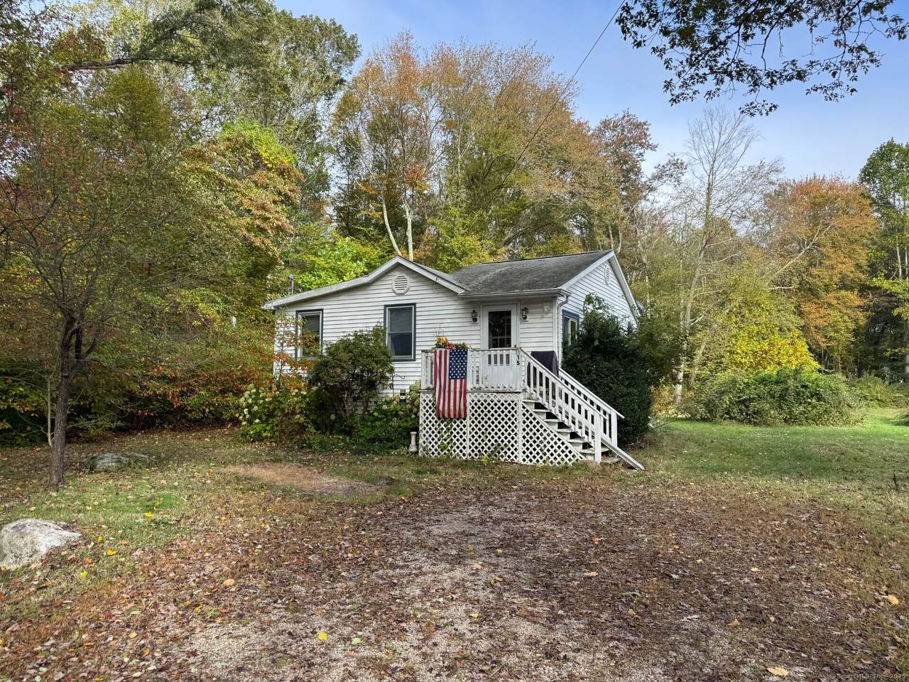 915 Vauxhall Street Extension - Photo 1