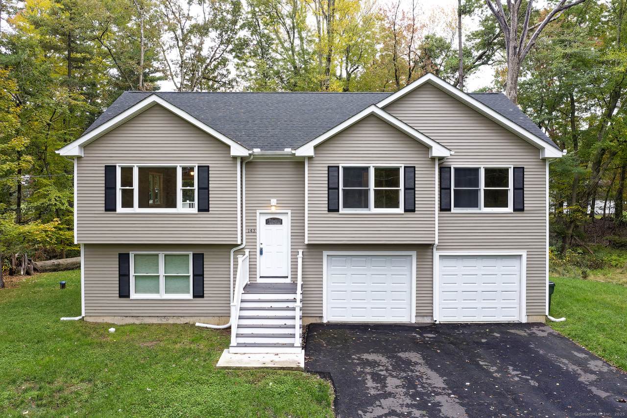 143R Oak Street - Photo 1