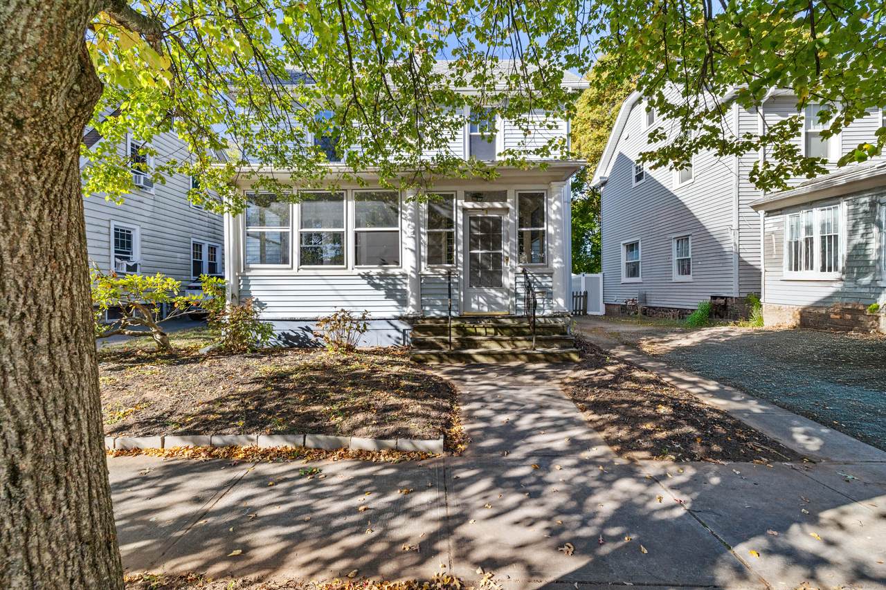 24 Paramount Avenue - Photo 1