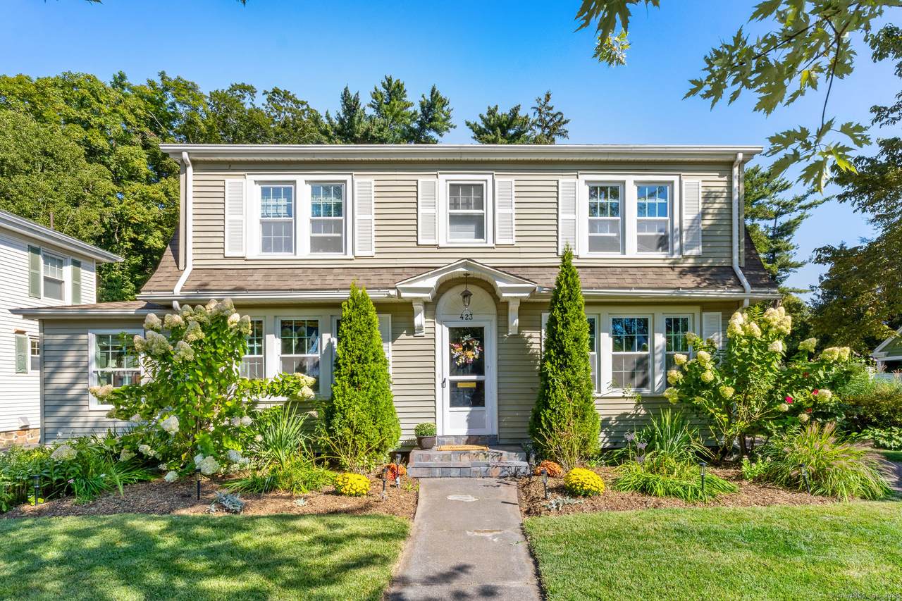 423 Monroe Street - Photo 1