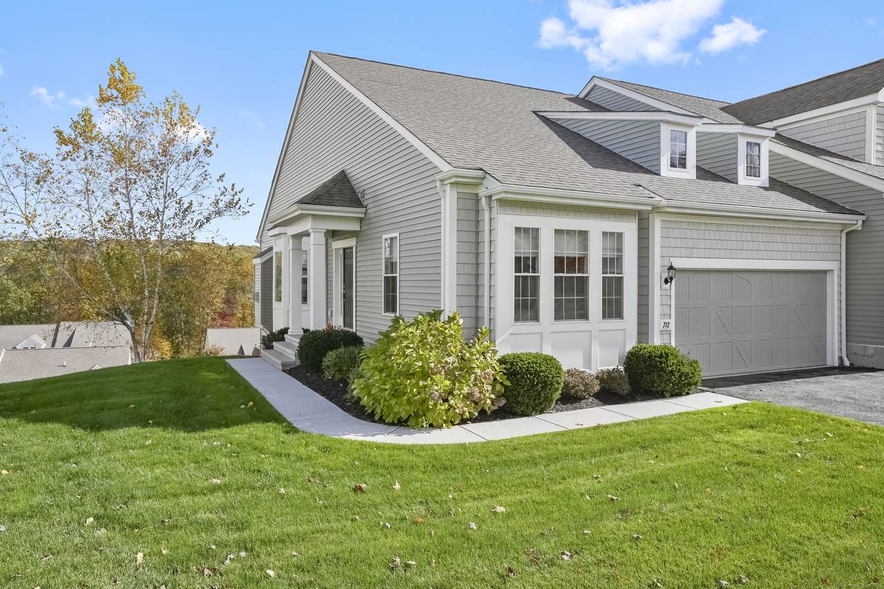 712 Championship Drive - Photo 1