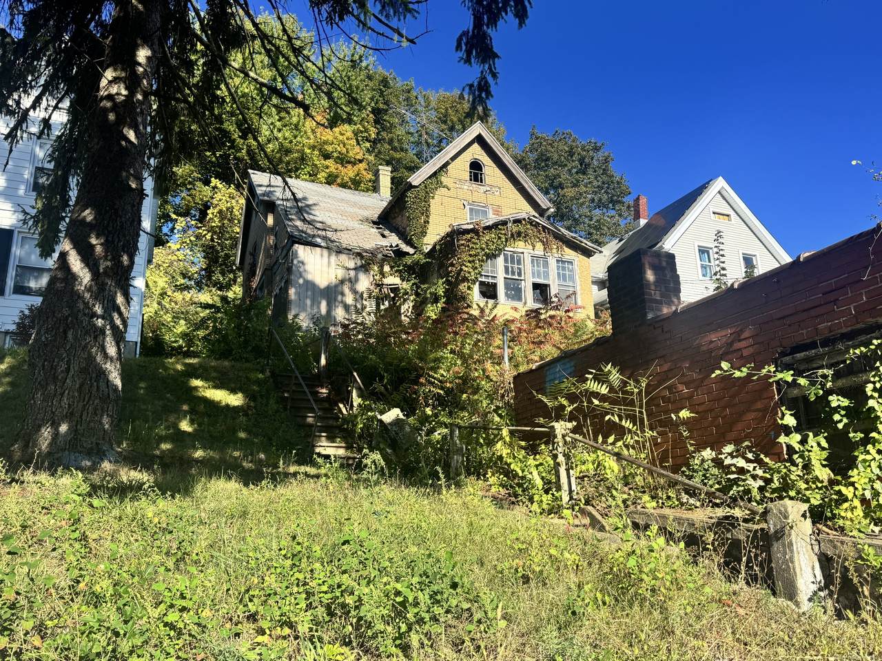 77 Easton Avenue - Photo 1