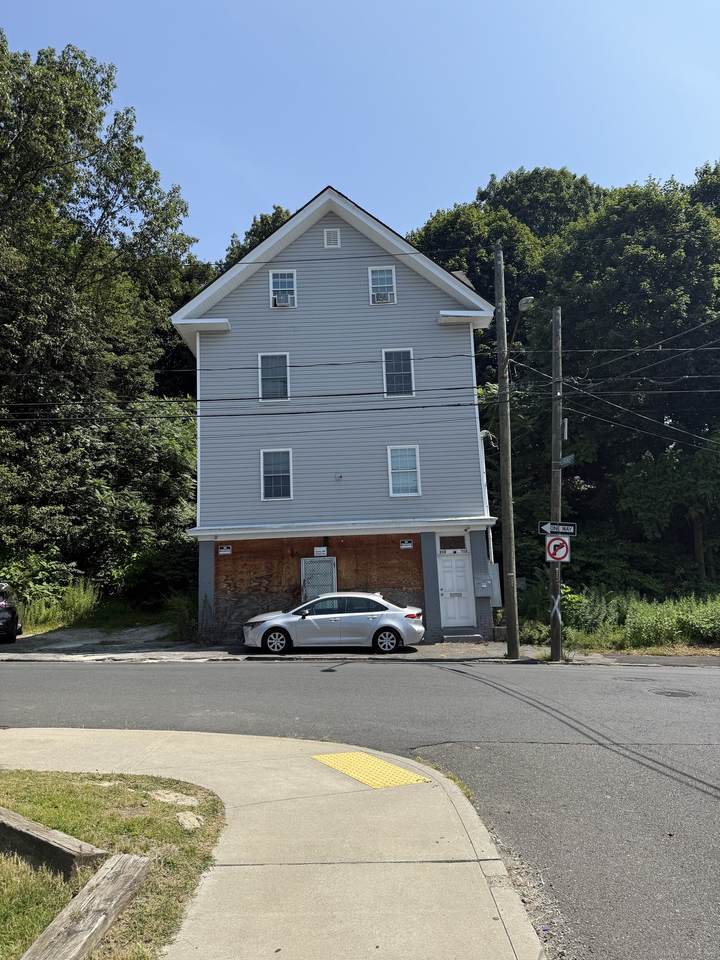 210 Bishop Street - Photo 1
