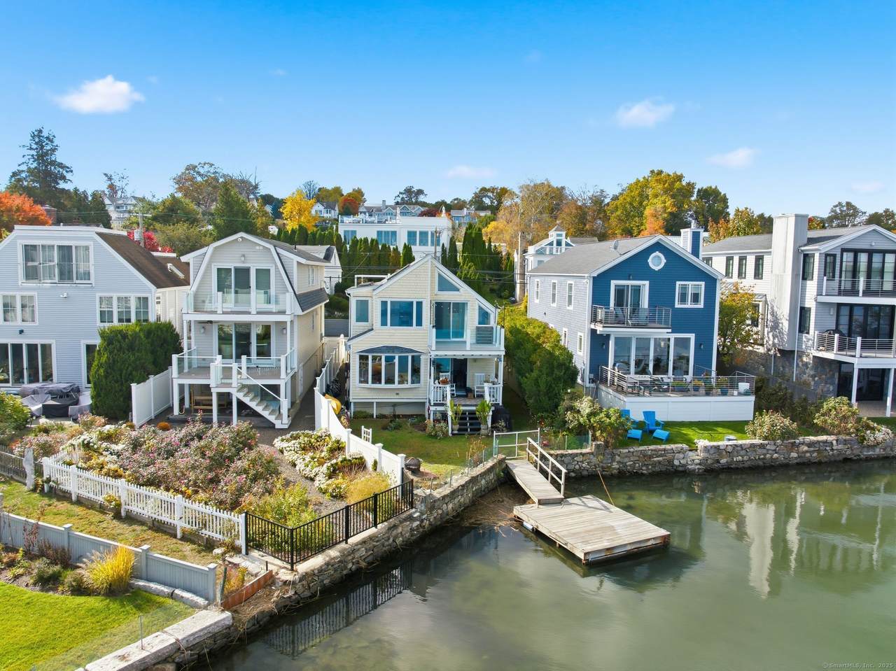 205 Hillspoint Road - Photo 1