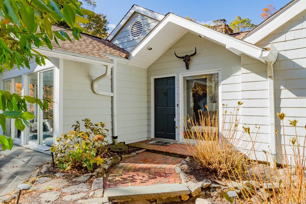 188 Godfrey Road - Photo 1